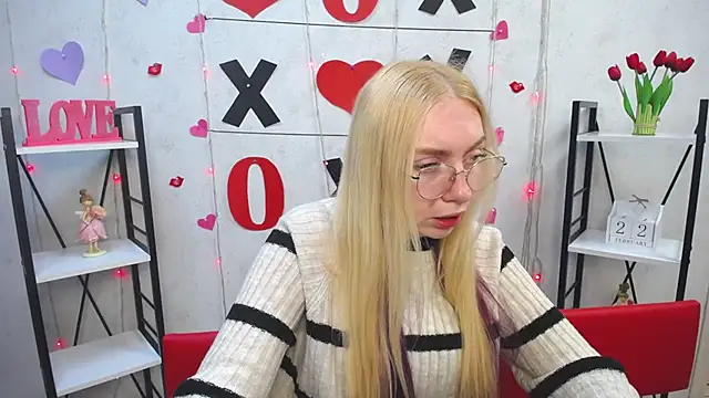 BeatriceFly online show from 02-22-25, 09:34