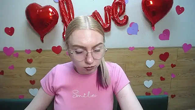 BeatriceFly online show from 02-18-25, 03:31