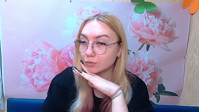 BeatriceFly online show from 09-30-25, 11:49