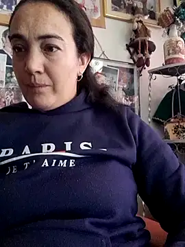 skayhot  online show from 12-18-25, 01:26