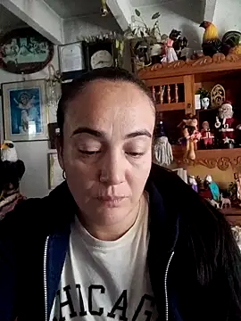 skayhot  online show from 12-15-25, 01:17