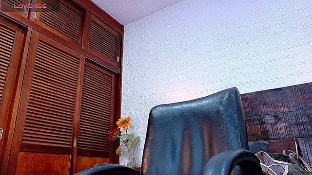 Celeste sanz online show from 11-15-25, 12:20