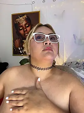 Snapshot of AshleyVXo chatting on 06-17-26, 03:17 AshleyVXo online show from 06-17-26, 03:17