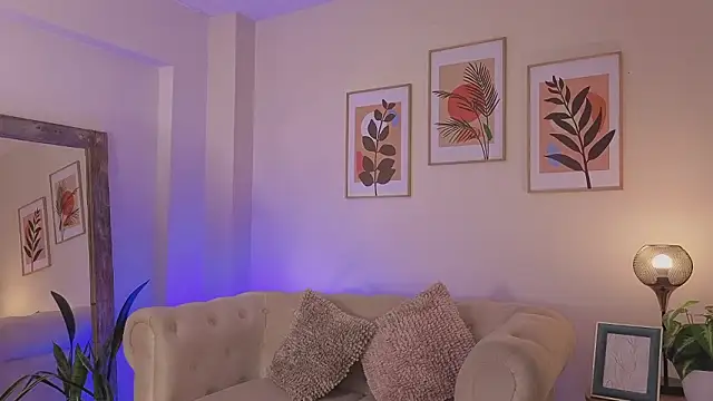 DahianaWalcott online show from 03-19-26, 06:52