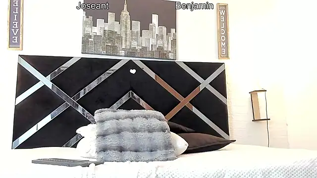 Snapshot of toyboys1 chatting on 02-18-26, 05:05 toyboys1 online show from 02-18-26, 05:05