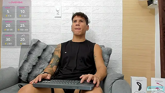 toyboys1 online show from 02-24-25, 03:23