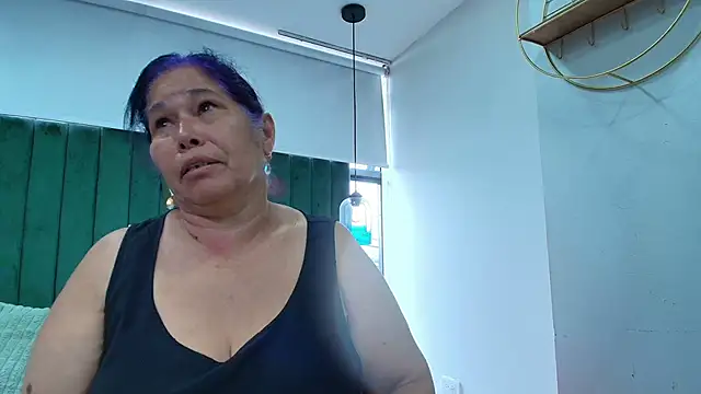 girl amada online show from 06-04-26, 05:06