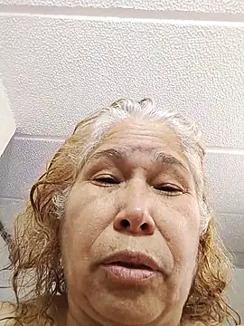 girl amada online show from 11-29-25, 04:18