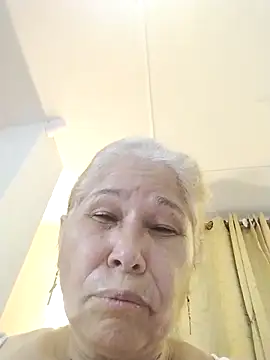 girl amada online show from 10-30-25, 05:21