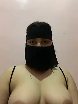 Miss-Soka online show from 12-20-24, 06:35