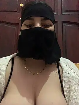 Miss-Soka online show from 12-20-24, 05:14