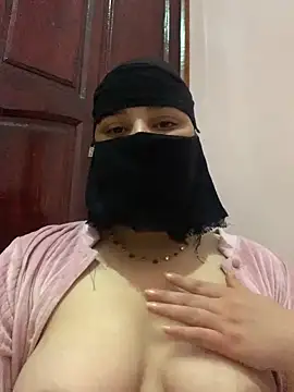 Miss-Soka online show from 12-25-24, 06:09