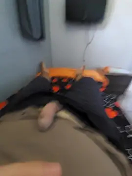 mfreitas005 online show from 11-18-25, 03:26