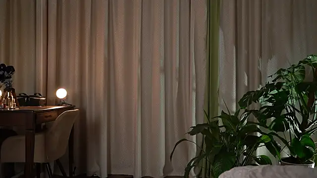 ImMariaAndYouStayHere online show from 02-13-25, 03:18