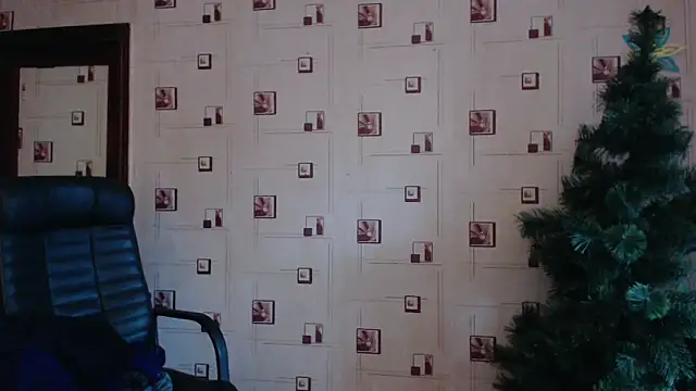 TasyaBigTTs online show from 12-20-24, 12:05