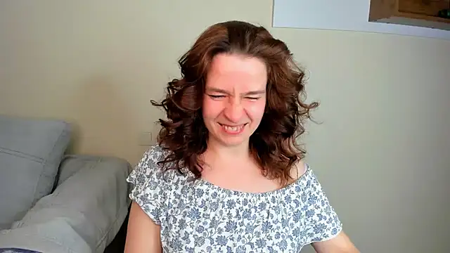 Snapshot of Clear_Angel chatting on 05-30-26, 05:18 Clear Angel online show from 05-30-26, 05:18