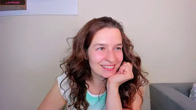 Snapshot of Clear_Angel chatting on 09-26-25, 04:36 Clear Angel online show from 09-26-25, 04:36