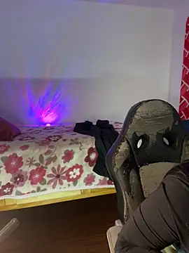 emiily15   online show from 09-26-25, 07:10