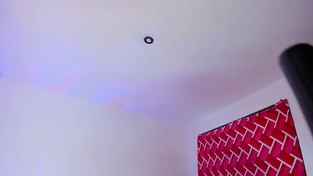 emiily15   online show from 04-09-26, 10:49