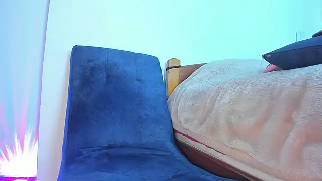 emiily15   online show from 03-14-25, 08:28