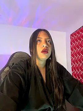 emiily15   online show from 09-10-25, 05:56