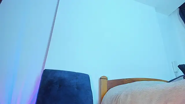 emiily15   online show from 03-02-25, 01:04