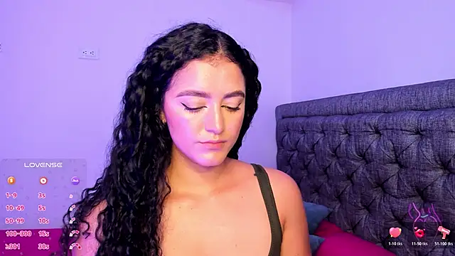 Adhara-zanne online show from 12-20-25, 02:58