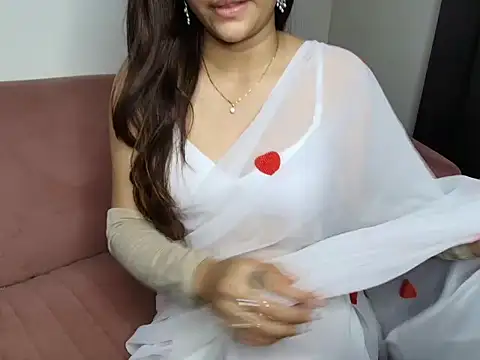 Snapshot of nayra_malhotra chatting on 09-23-25, 11:50 nayra malhotra online show from 09-23-25, 11:50