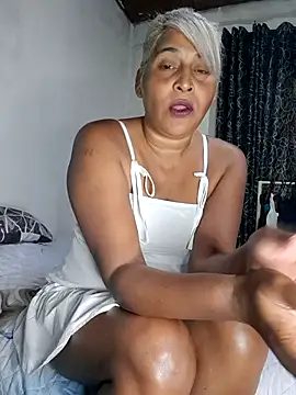 Snapshot of Goodgirlsue_77 chatting on 06-10-26, 02:18 Goodgirlsue 77 online show from 06-10-26, 02:18