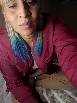 Snapshot of Goodgirlsue_77 chatting on 09-27-25, 10:49 Goodgirlsue 77 online show from 09-27-25, 10:49
