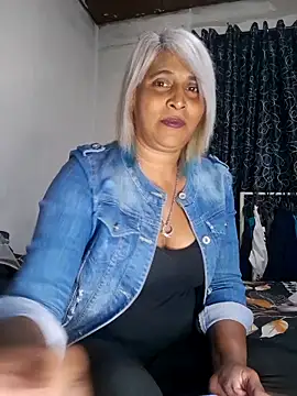 Goodgirlsue 77 online show from 06-04-26, 04:33