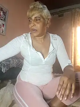 Goodgirlsue 77 online show from 10-27-25, 06:14