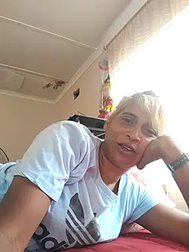 Snapshot of Goodgirlsue_77 chatting on 02-19-25, 02:22 Goodgirlsue 77 online show from 02-19-25, 02:22