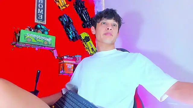 LilOwen  online show from 10-15-25, 07:00