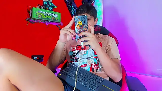 LilOwen  online show from 10-13-25, 06:53