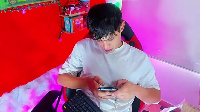 LilOwen  online show from 09-17-25, 07:05