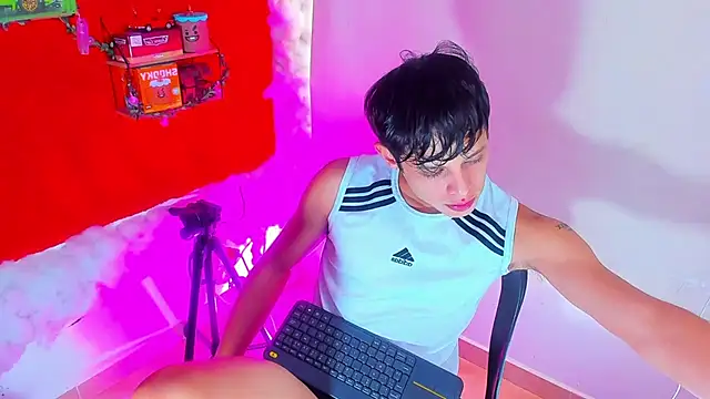 LilOwen  online show from 10-01-25, 06:01