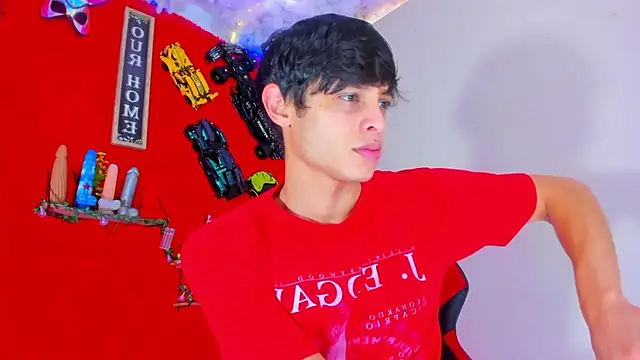 LilOwen  online show from 10-25-25, 05:46