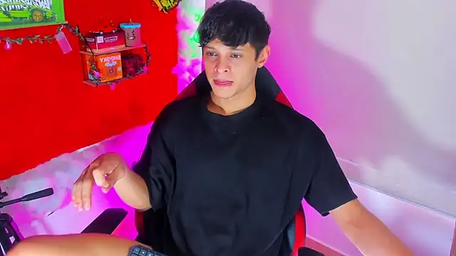 LilOwen  online show from 09-23-25, 05:42