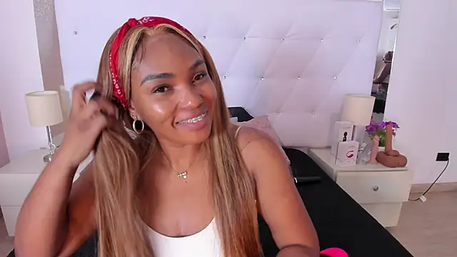 Isla Scott online show from 12-05-25, 11:20