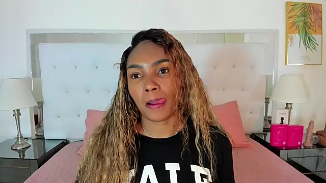 Isla Scott online show from 05-21-26, 11:40