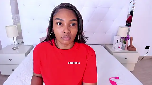 Isla Scott online show from 12-19-25, 11:23