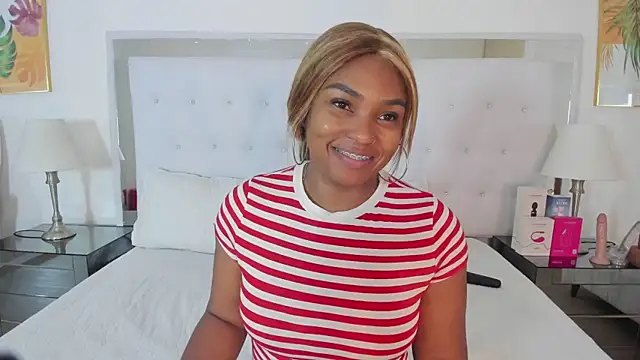 Isla Scott online show from 03-24-26, 11:32