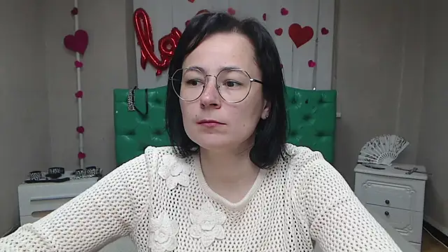 MarieSho online show from 04-08-26, 06:15