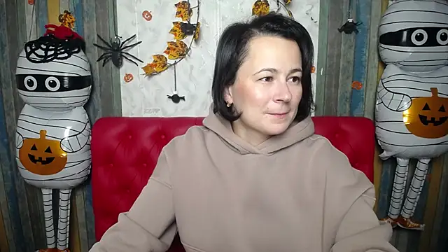 MarieSho online show from 11-13-25, 06:01