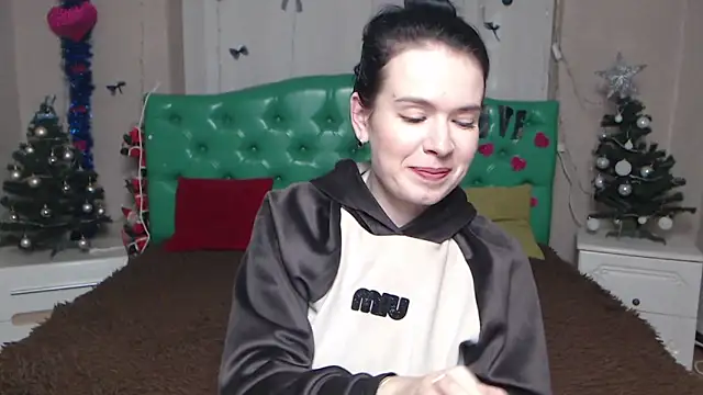 JasmineKouch online show from 01-14-26, 06:44