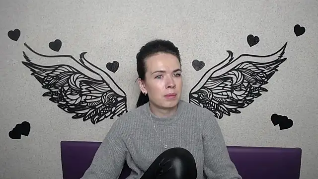 JasmineKouch online show from 09-25-25, 05:30