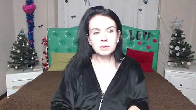 JasmineKouch online show from 01-13-26, 06:23