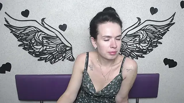 JasmineKouch online show from 10-05-25, 05:14