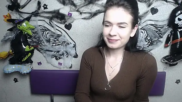 JasmineKouch online show from 11-08-25, 06:39